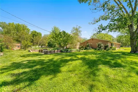 Exterior - 2804 E 174th St, Belton, MO 64012 photo 11 of 14