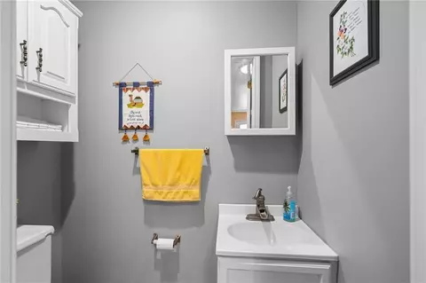 Bath - 2804 E 174th St, Belton, MO 64012 photo 1 of 4