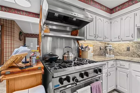 Kitchen - 2804 E 174th St, Belton, MO 64012 photo 3 of 5
