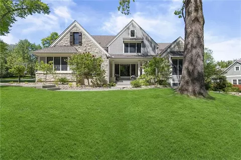 5710 Reinhardt Dr, Fairway, KS 66205