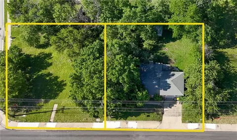 6760 W 151st St, Overland Park, KS 66223