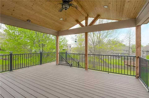 1004 Aspen Dr, Liberty, MO 64068