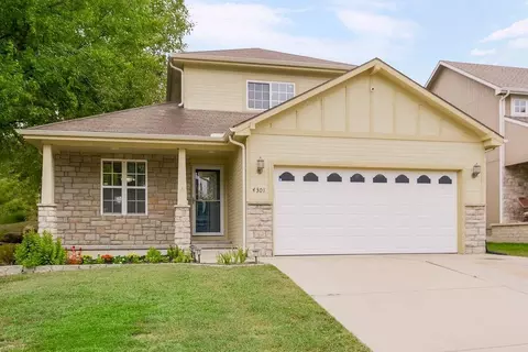 4301 Ironwood Dr, Leavenworth, KS 66048