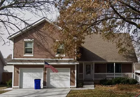 14708 S Navaho Dr, Olathe, KS 66062