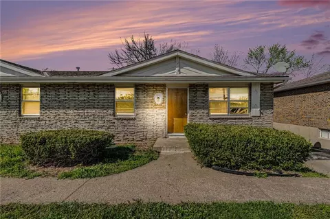 3520 NE 72nd St, Kansas City, MO 64119