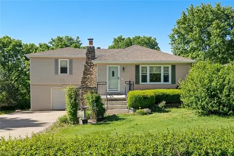 6629 Berry Rd, Kansas City, KS 66106