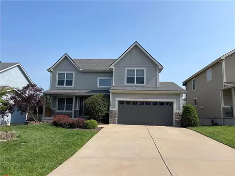 1104 Tamarisk Dr, Leavenworth, KS 66048
