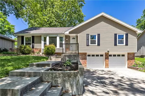 14842 W 90th Ter, Lenexa, KS 66215