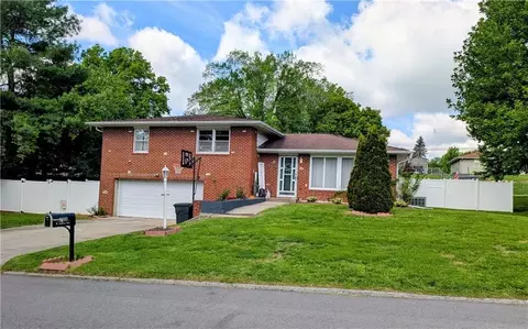 3410 W Lantern Ln, Saint Joseph, MO 64506