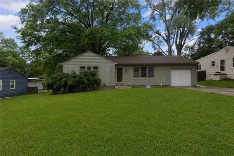 6004 Harris Ave, Raytown, MO 64133