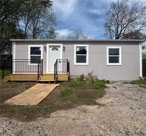 2708 Windsor Ave, Independence, MO 64052