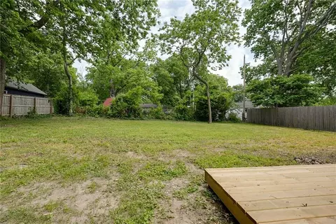 Exterior - 2708 Windsor Ave, Independence, MO 64052 photo 3 of 8