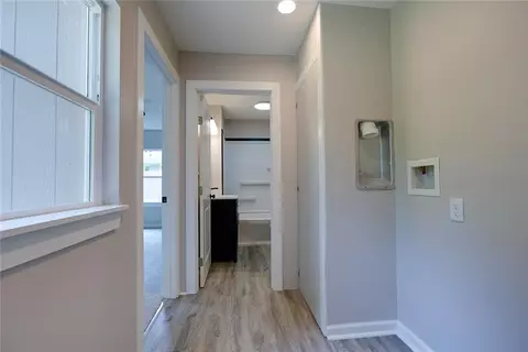 Entry Way - 2708 Windsor Ave, Independence, MO 64052 photo 1 of 1