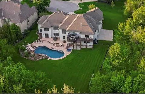 16332 Larsen St, Overland Park, KS 66221