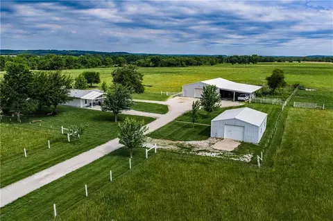 22176 E 1100th Rd, Pleasanton, KS 66075