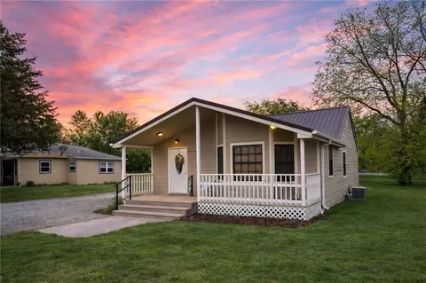 407 N Foreman, Caney, KS 67333
