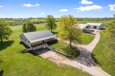 7724 Calvary Hill Rd, Odessa, MO 64076