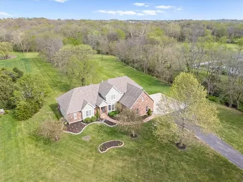 7447 Mize Rd, Shawnee, KS 66227