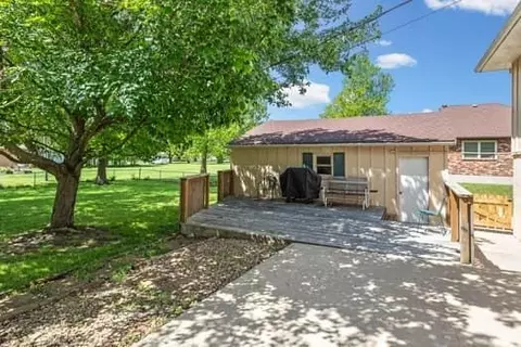 Exterior - 330 E Hatten St, Drexel, MO 64742 photo 5 of 7