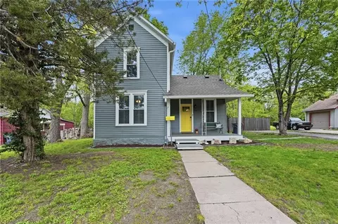 538 W Loula St, Olathe, KS 66061