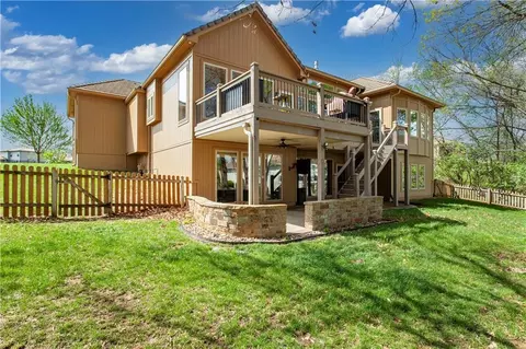 Exterior - 608 NE Sundown Dr, Lees Summit, MO 64064 photo 5 of 7