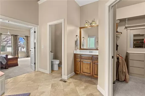 Entry Way - 608 NE Sundown Dr, Lees Summit, MO 64064 photo 2 of 2
