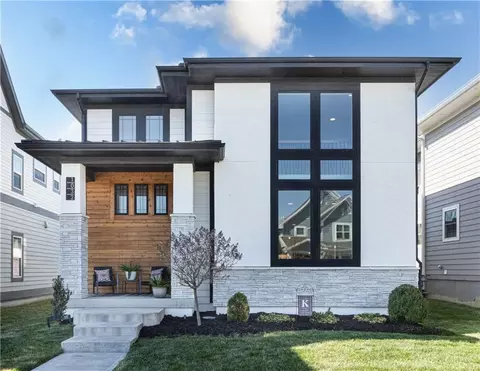 1032 SW Armie St, Lees Summit, MO 64081