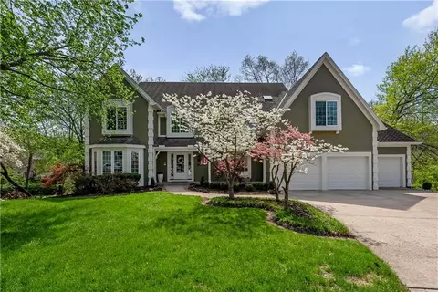 6108 N Mattox Rd, Kansas City, MO 64151