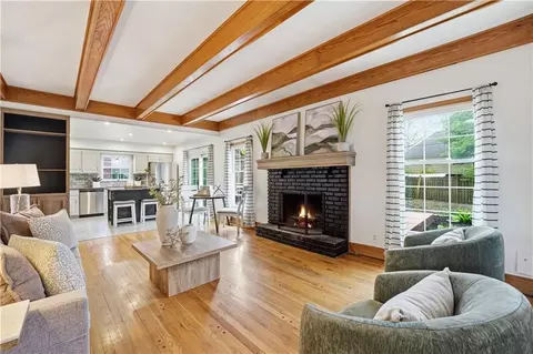 1407 SW 5th St, Lees Summit, MO 64081