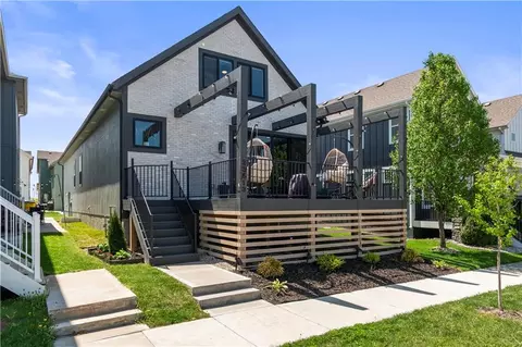 23513 E 11th St, Independence, MO 64056