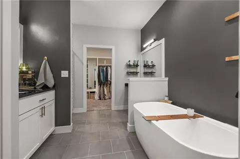Bath - 23513 E 11th St, Independence, MO 64056 photo 1 of 4
