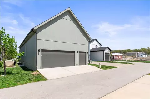 Other - 23513 E 11th St, Independence, MO 64056 photo 6 of 9