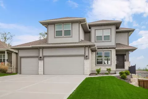 12565 S Meadow View St, Olathe, KS 66061