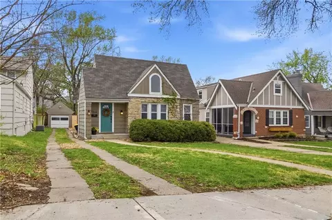 7244 Baltimore Ave, Kansas City, MO 64114
