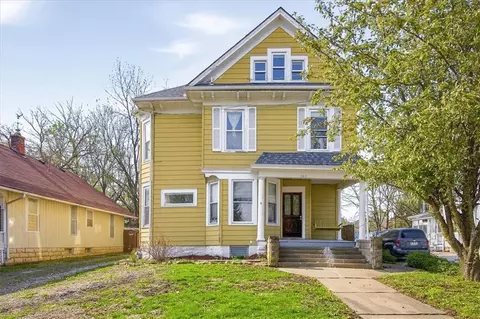 563 E Park St, Olathe, KS 66061