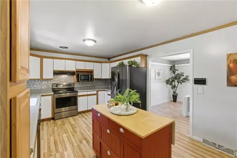 Kitchen - 12105 E 41st St, Independence, MO 64052 photo 3 of 3