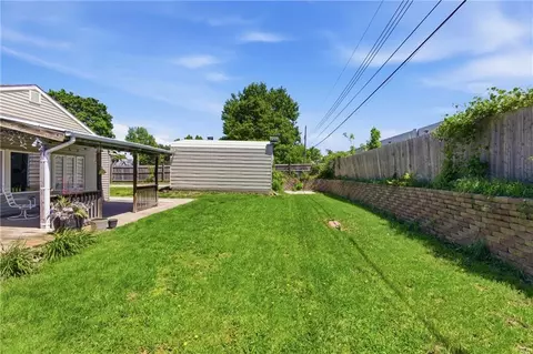 Exterior - 12105 E 41st St, Independence, MO 64052 photo 4 of 11