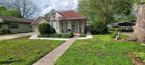 514 E Neosho St, Iola, KS 66749