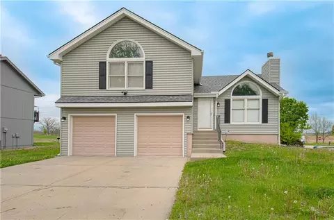11201 N Lewis Ave, Kansas City, MO 64157