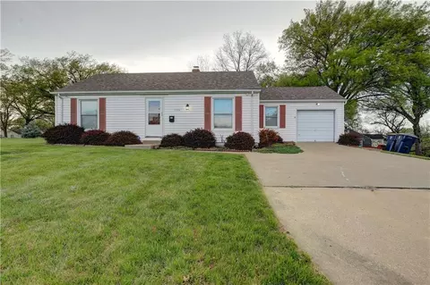 7726 Sni A Bar Rd, Kansas City, MO 64129