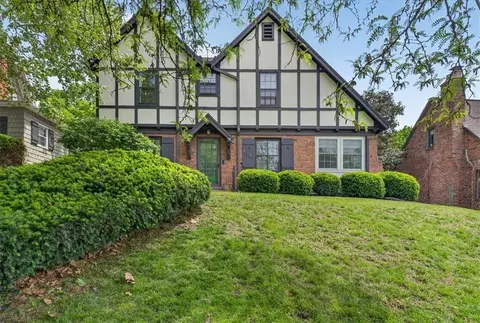 4947 State Line Rd, Kansas City, MO 64112