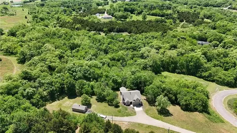View/Area - 881 N 1928 Rd, Lecompton, KS 66050 photo 7 of 9