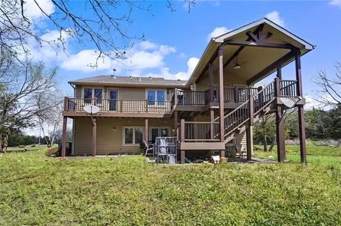 Exterior - 881 N 1928 Rd, Lecompton, KS 66050 photo 9 of 14
