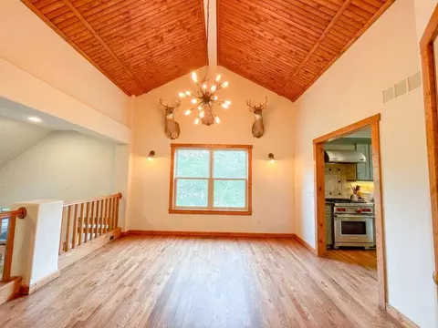 Dining - 881 N 1928 Rd, Lecompton, KS 66050 photo 2 of 2