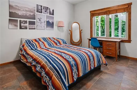 Bedroom - 881 N 1928 Rd, Lecompton, KS 66050 photo 9 of 10