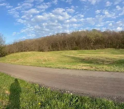 10367 SW Bluff Tract 2 Rd, Saint Joseph, MO 64504