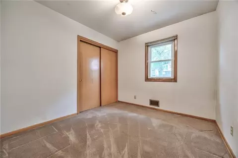 Bedroom - 808 N Apache Dr, Independence, MO 64056 photo 4 of 4