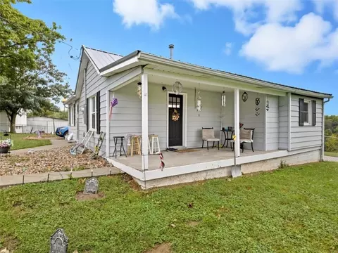 Exterior - 13547 Old Marvin Rd, Versailles, MO 65084 photo 6 of 6
