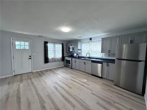 Kitchen - 13547 Old Marvin Rd, Versailles, MO 65084 photo 4 of 7