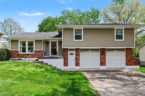 8005 N Harrison St, Kansas City, MO 64118